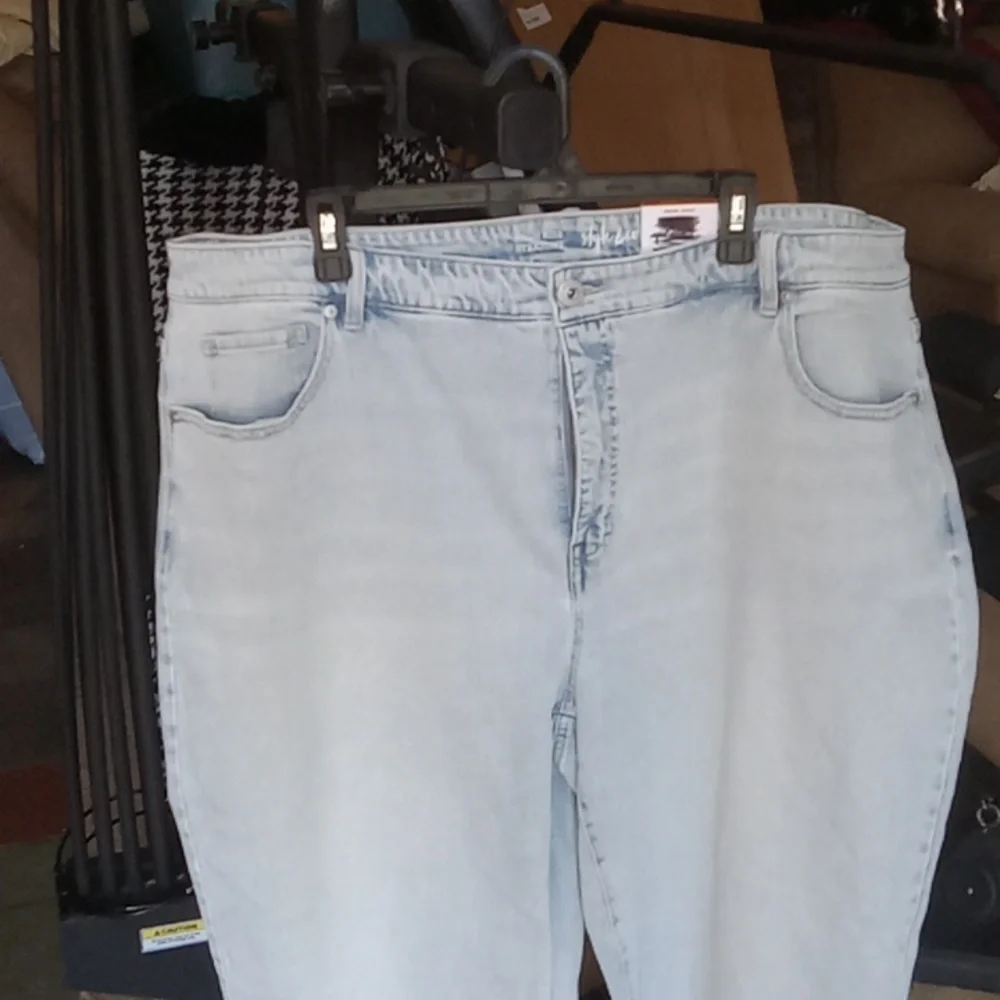 - NWT Style & Co vintage straight high rise slimming pocket faded jeans 24W - Picture 2 of 7